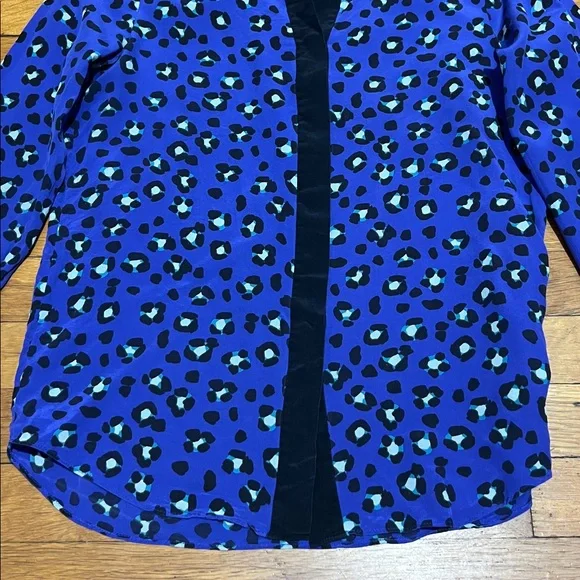 Kate Spade The 100% Silk Animal Print Blouse, size 0 - Picture 4 of 11